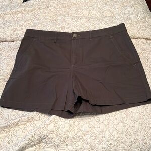 Banana Republic brown 5” shorts